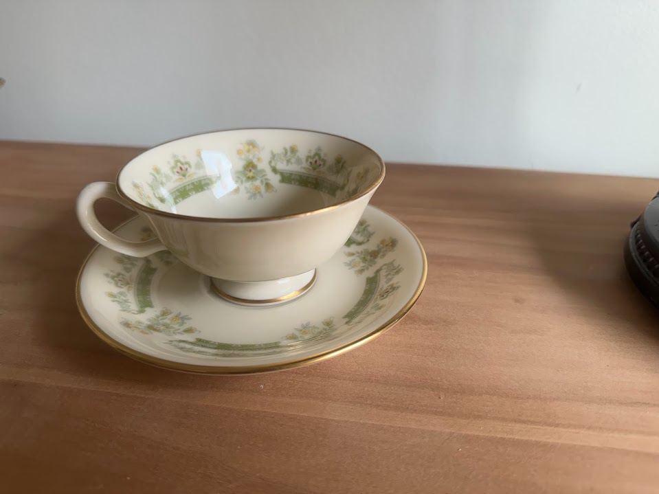 Lenox Green Melissa Tea cup & saucer - Image 1