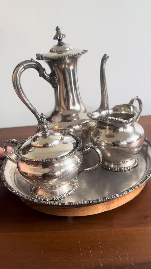 Antique Van Bergh Silver Plate Co. quadruple silverplate Set - Image 12