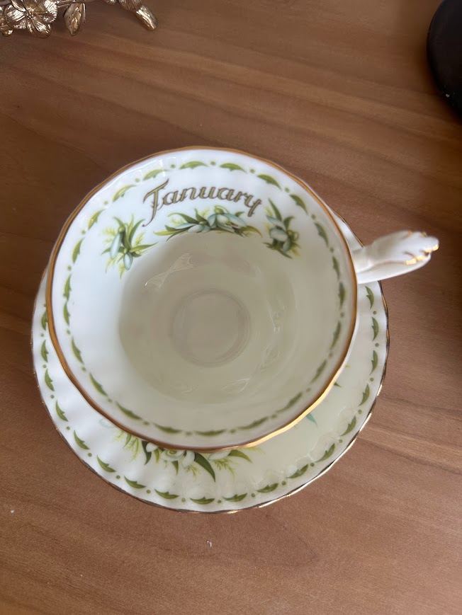 January Royal Albert Tea Cup & Saucer - Image 2