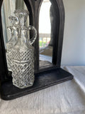 vintage Anchor Hocking Wexford clear pressed glass cruet with a matching stopper - Image 1